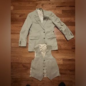 Men’s M tan Anthony Bently tux and vest pair